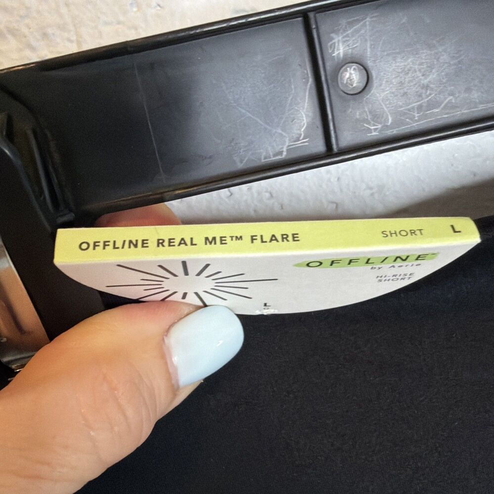 OFFLINE by Aerie Real Me Crossover Flare Legging  Black Large Short Nwt - Picture 8 of 10